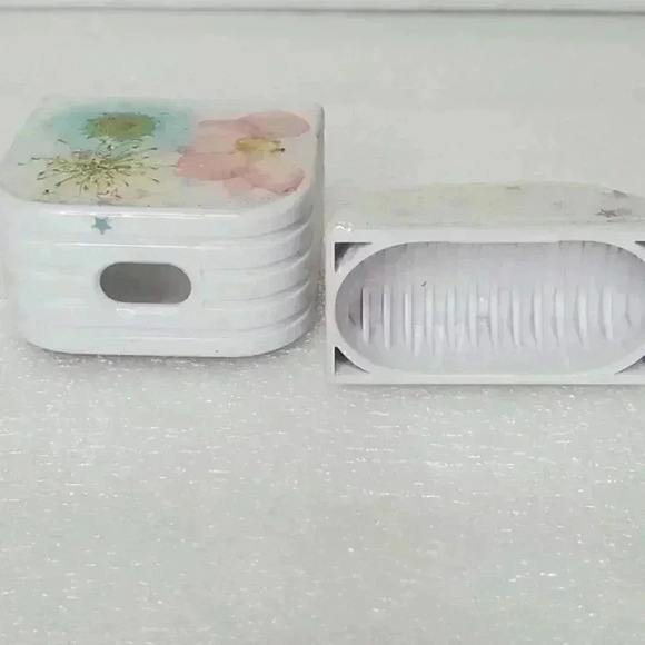 Real Flower AirPod Case 4 Blue & Pink - Picture 4 of 6